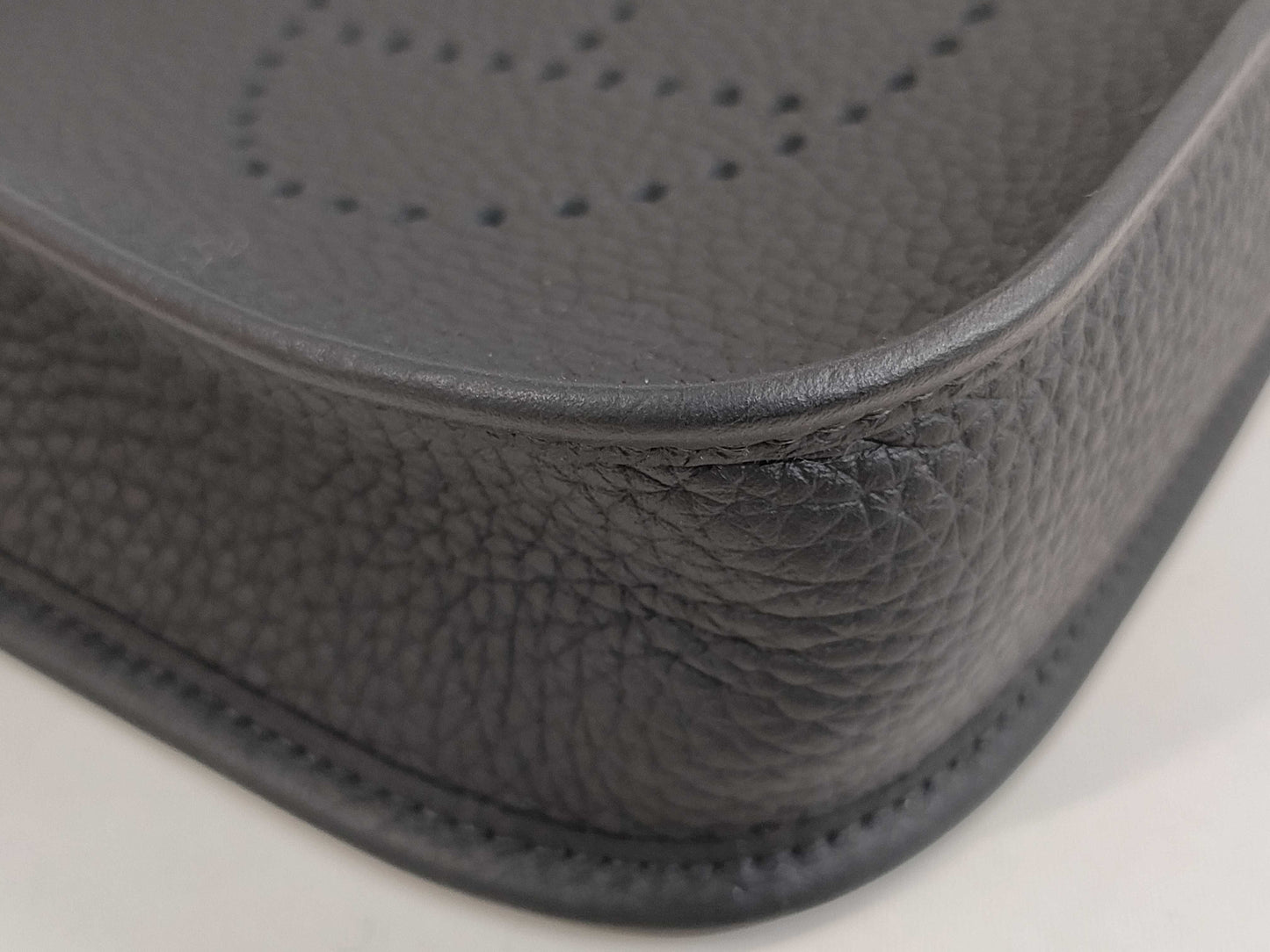HERMES Evelyn TPM Taurillon Clemence Black W-stamped Shoulder Bag