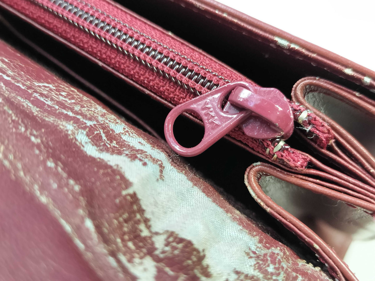 Cartier Must Line Leather Shoulder Bag Bordeaux