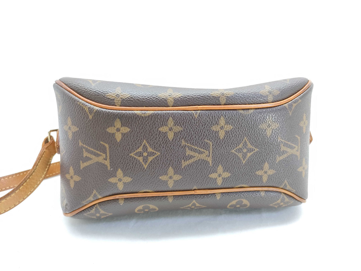 LOUIS VUITTON Blois Monogram Shoulder Bag