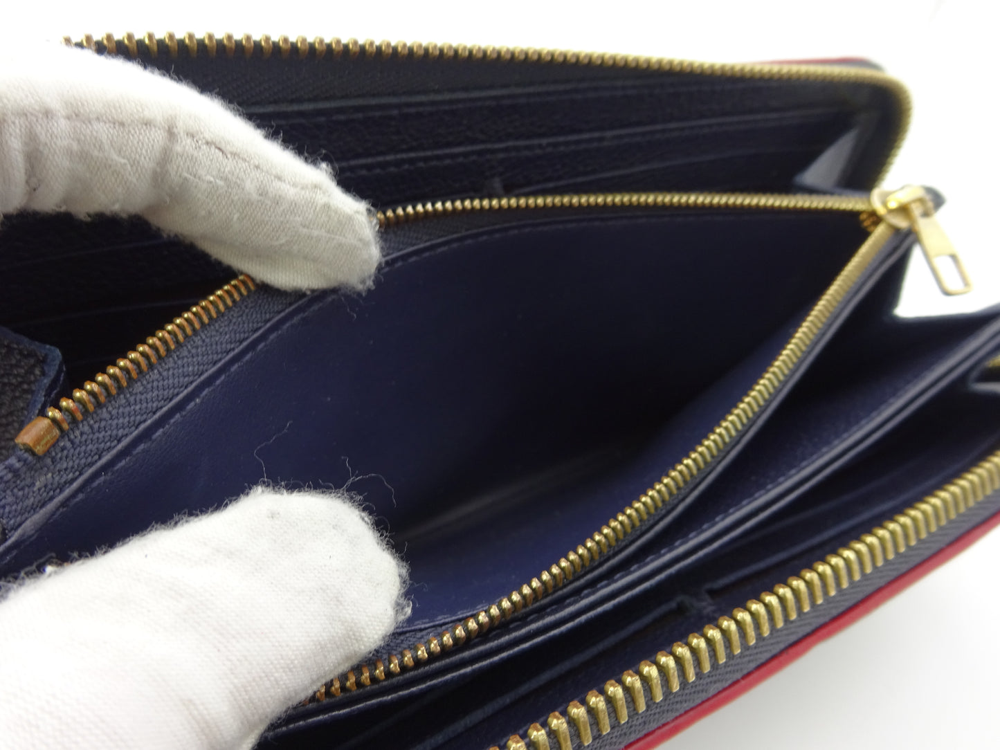 LOUIS VUITTON Monogram Empreinte Zippy Wallet