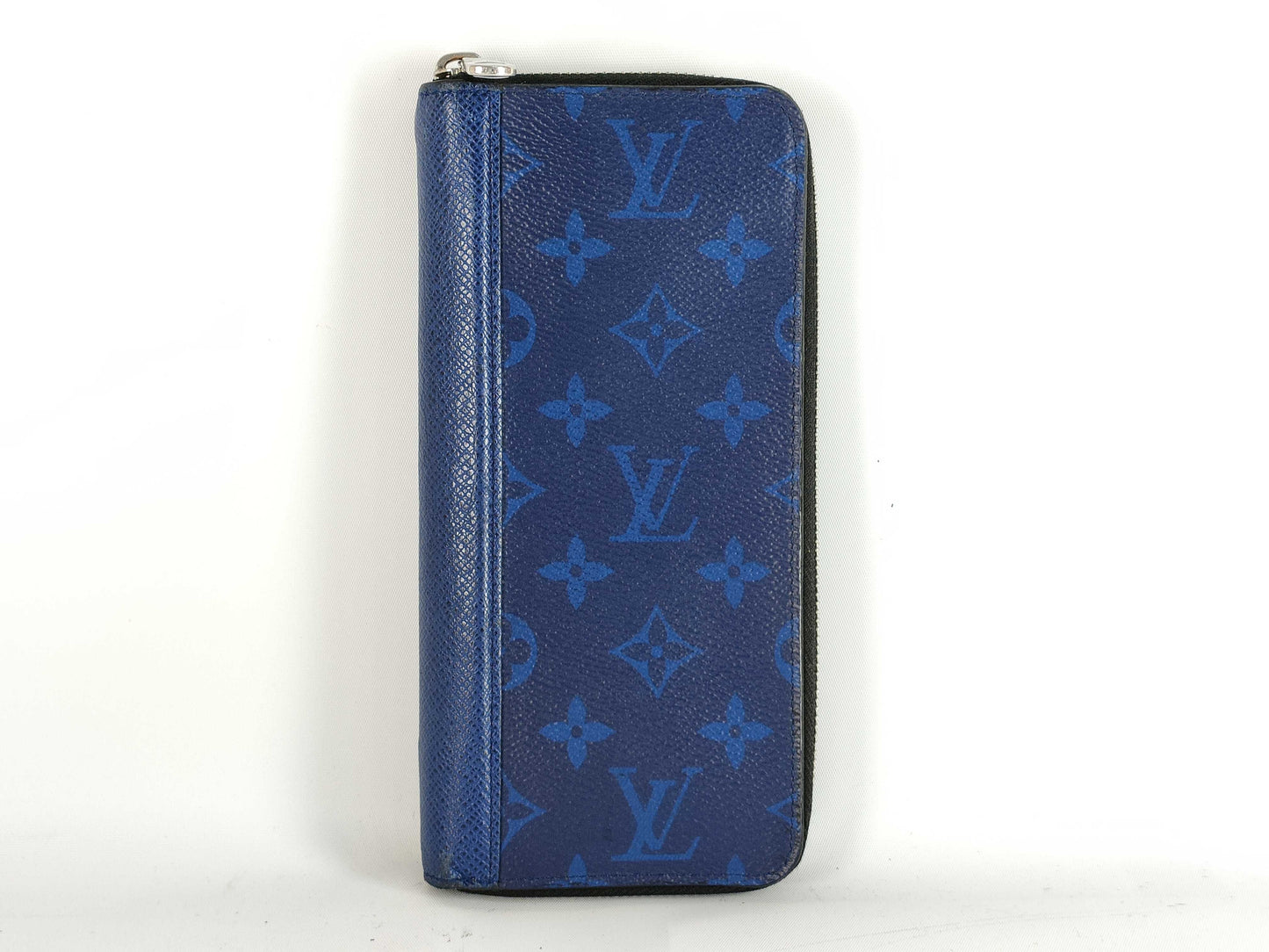 LOUIS VUITTON Vertical Wallet