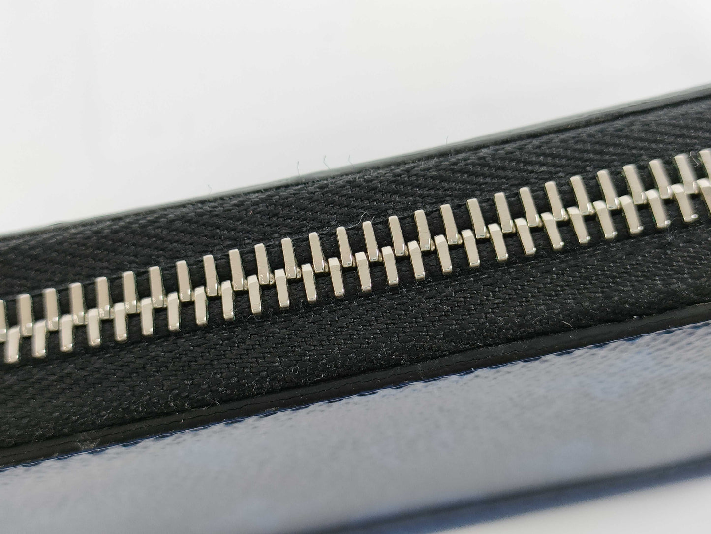 LOUIS VUITTON Vertical Wallet