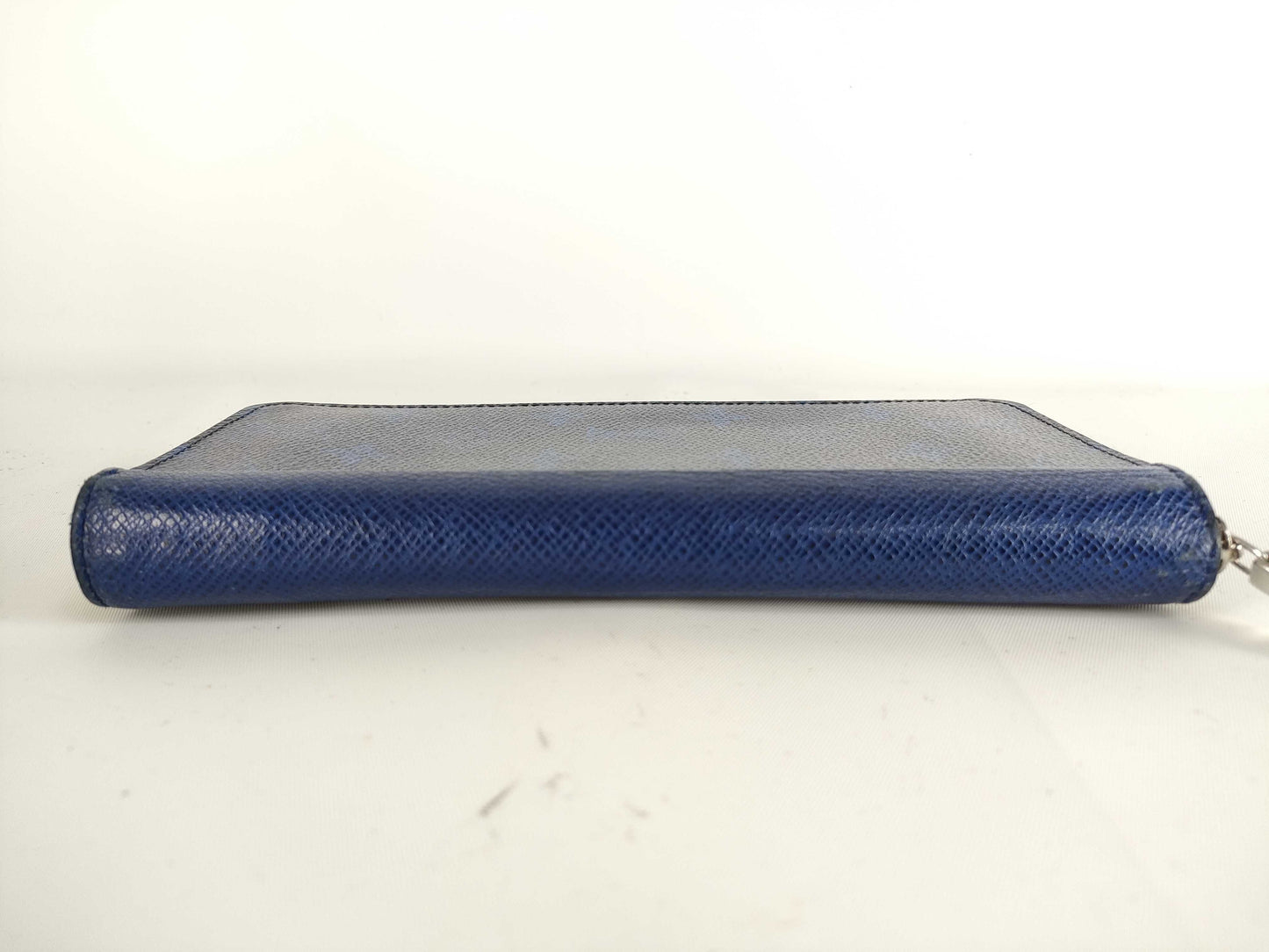 LOUIS VUITTON Vertical Wallet