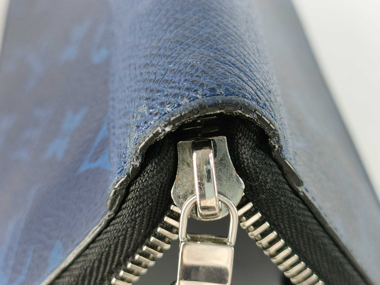 LOUIS VUITTON Vertical Wallet