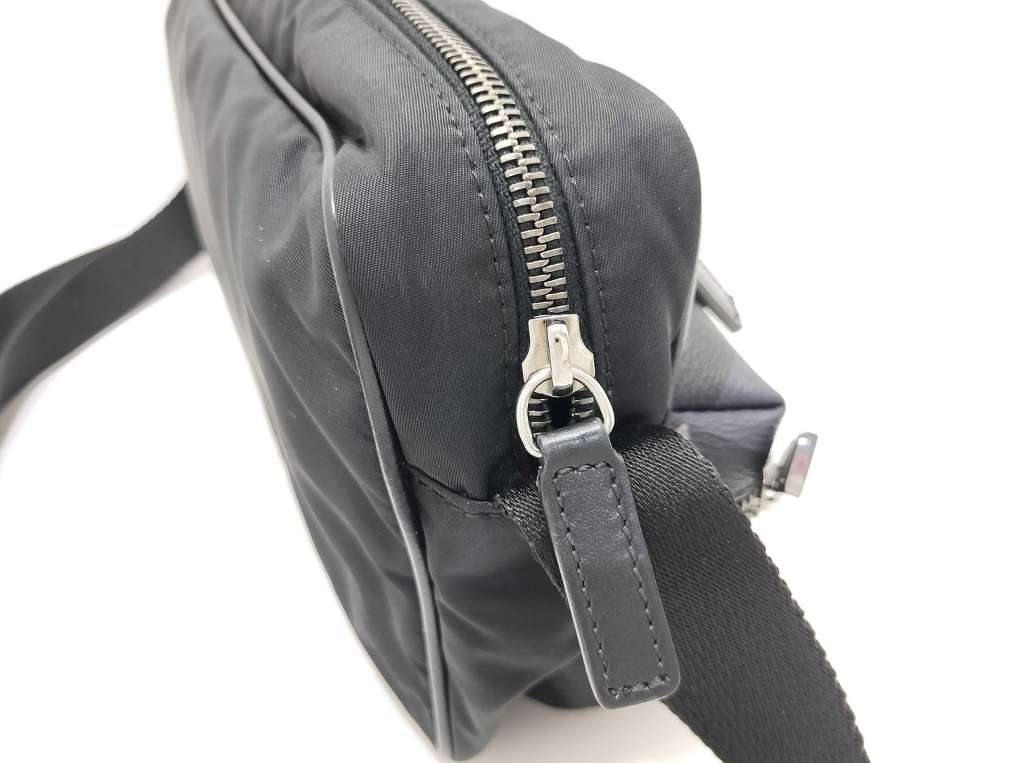 VERSACE ID - Versace Leather/Nylon Greca Signature Messenger Bag, Black, 25 cm, Shoulder Bag