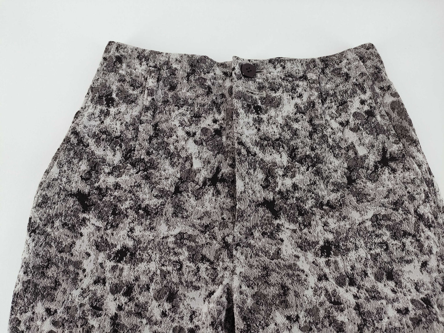 ISSEY MIYAKE All-Over Print Pants Size 1 High Waist Gray