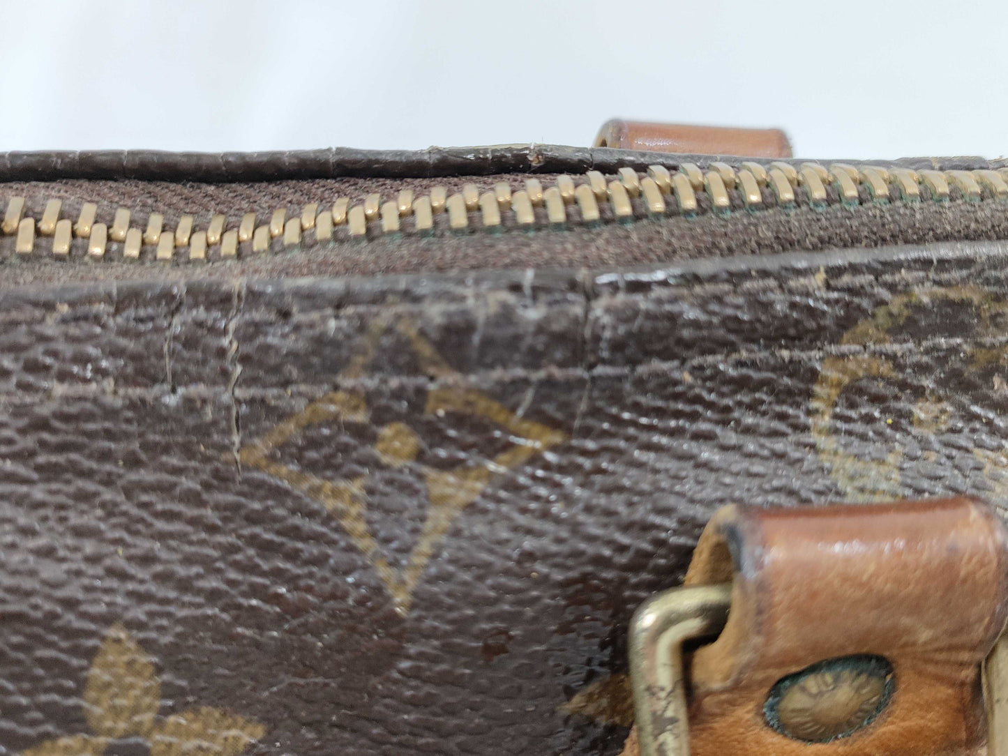 LOUIS VUITTON Louis Vuitton Monogram Speedy 25 Boston Bag