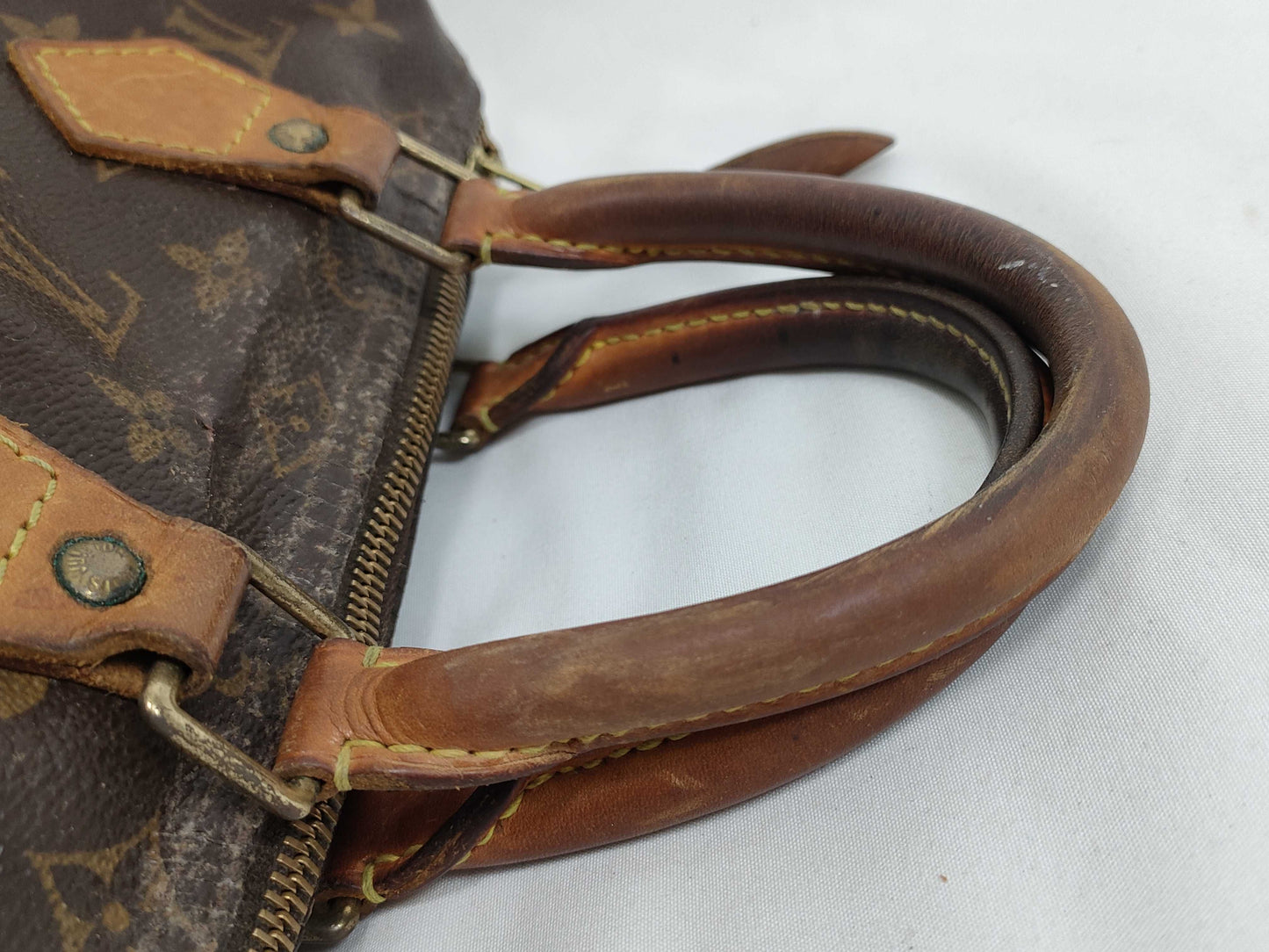 LOUIS VUITTON Louis Vuitton Monogram Speedy 25 Boston Bag