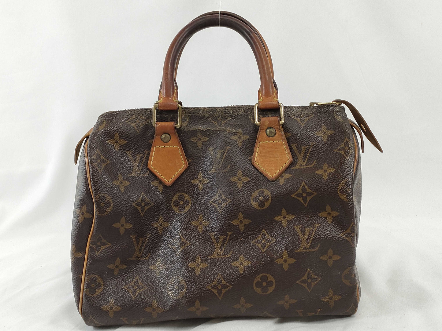 LOUIS VUITTON Louis Vuitton Monogram Speedy 25 Boston Bag