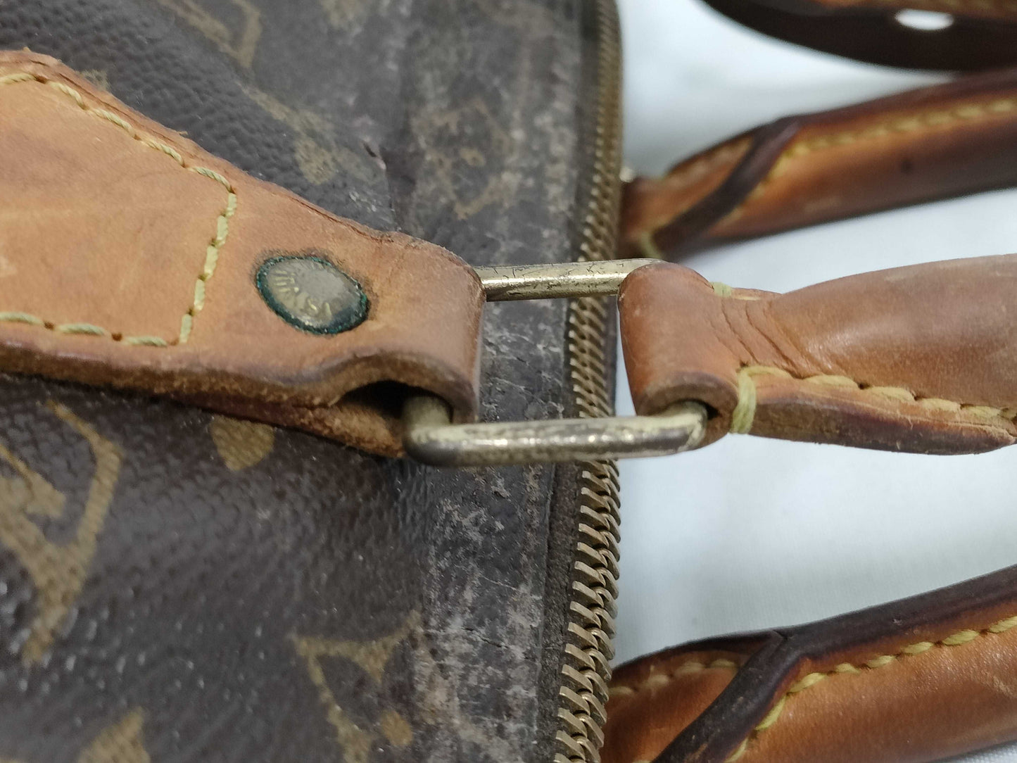 LOUIS VUITTON Louis Vuitton Monogram Speedy 25 Boston Bag