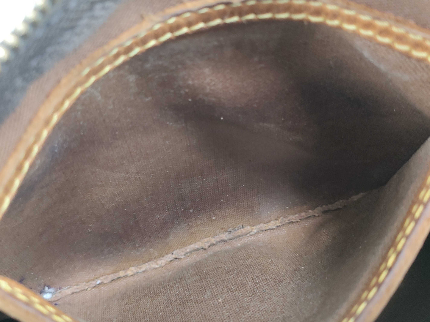 LOUIS VUITTON Louis Vuitton Monogram Speedy 25 Boston Bag