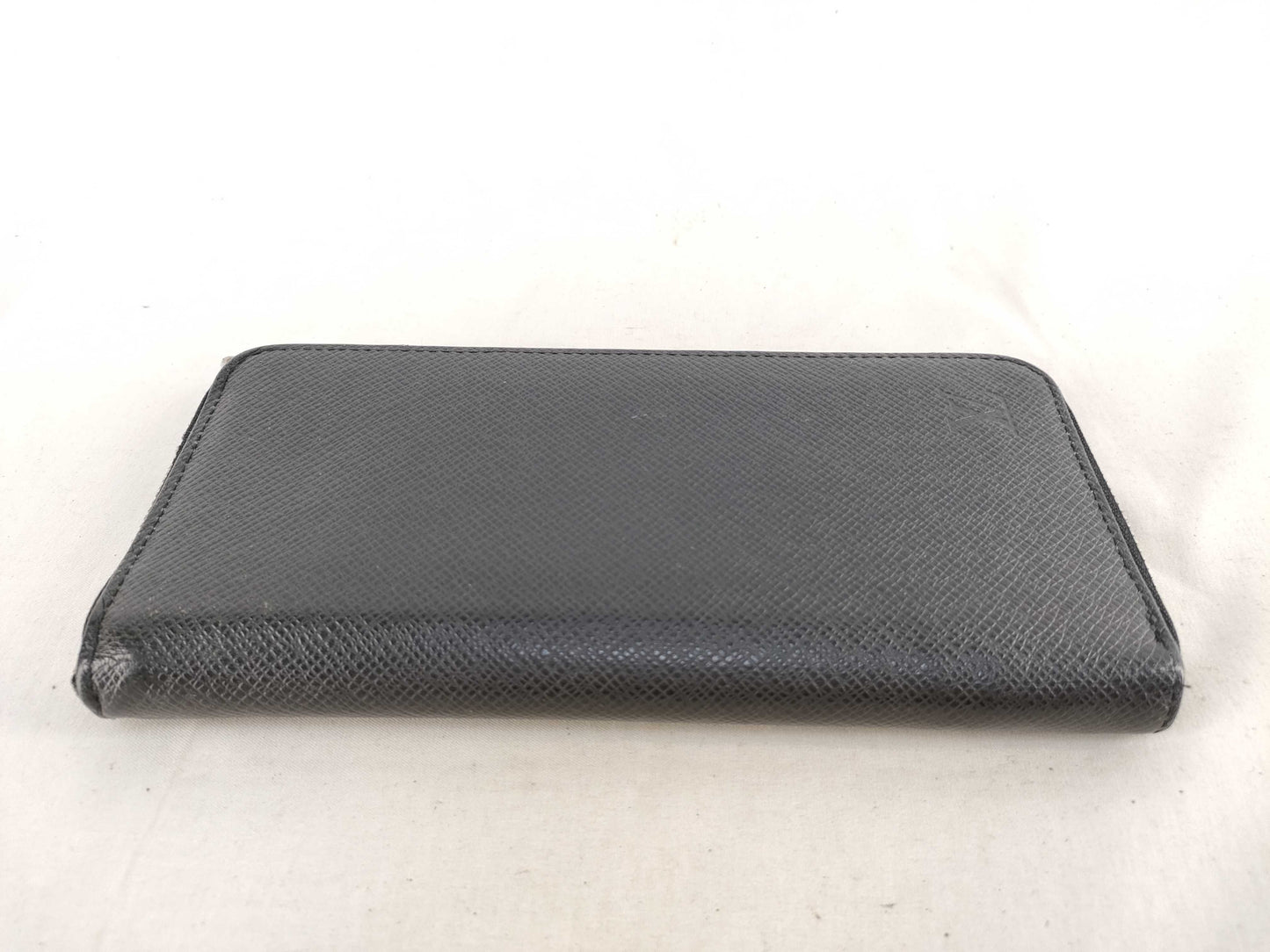 LOUIS VUITTON Taiga Zippy Wallet Vertical Ardoise M32822 CA5105 Wallet