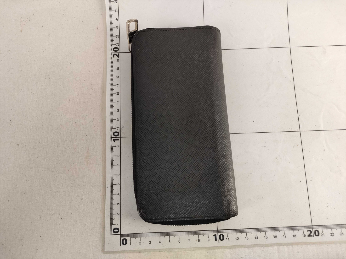 LOUIS VUITTON Taiga Zippy Wallet Vertical Ardoise M32822 CA5105 Wallet