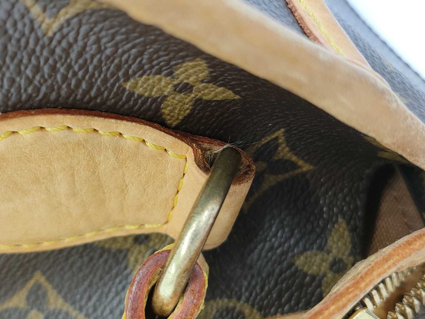 LOUIS VUITTON Popincourt Long Monogram Shoulder Bag M40008