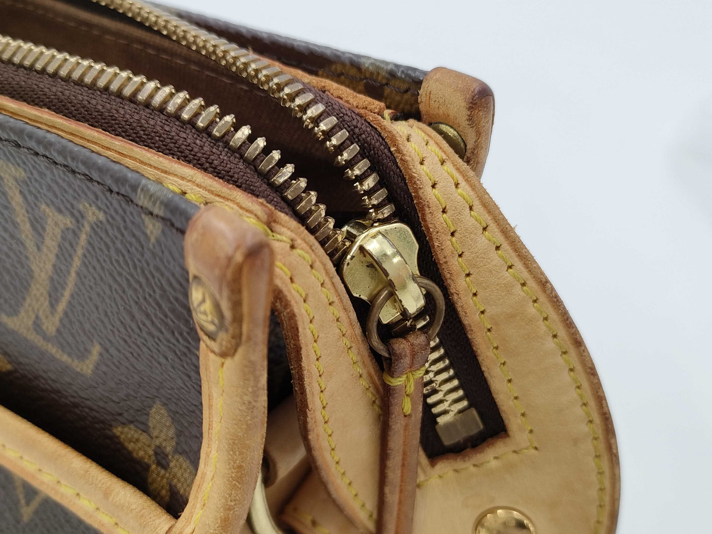 LOUIS VUITTON Popincourt Long Monogram Shoulder Bag M40008