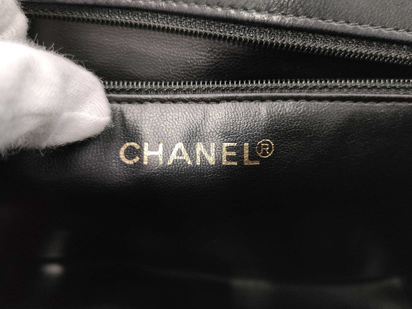 CHANEL Lamb V Stitch Circle Coco Mark Shoulder Bag