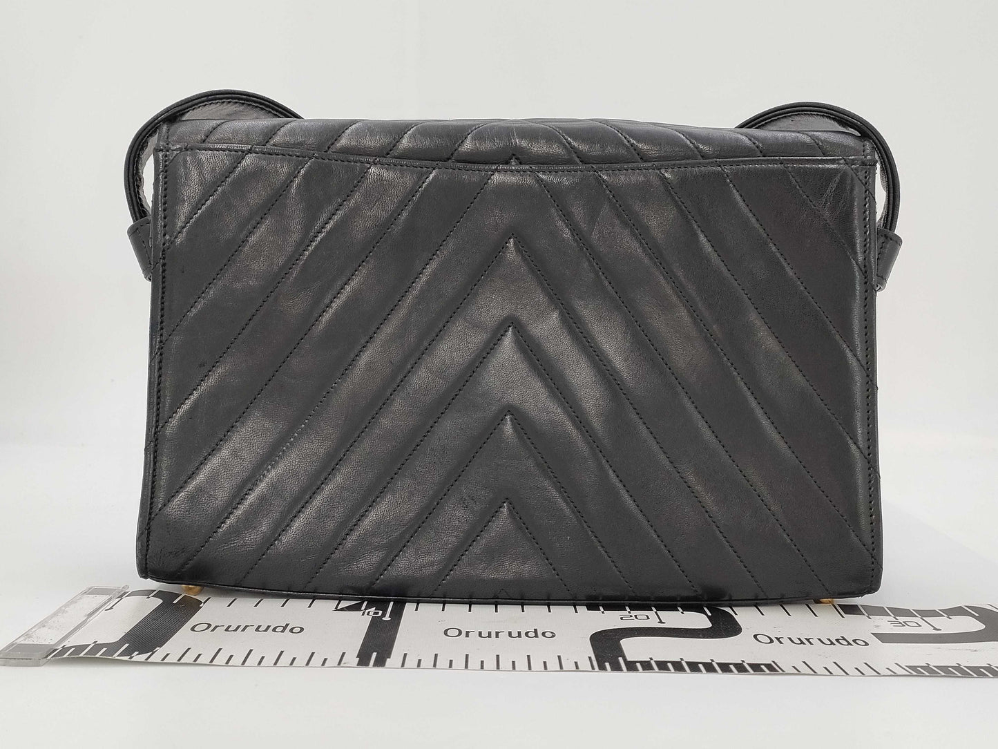 CHANEL Lamb V Stitch Circle Coco Mark Shoulder Bag