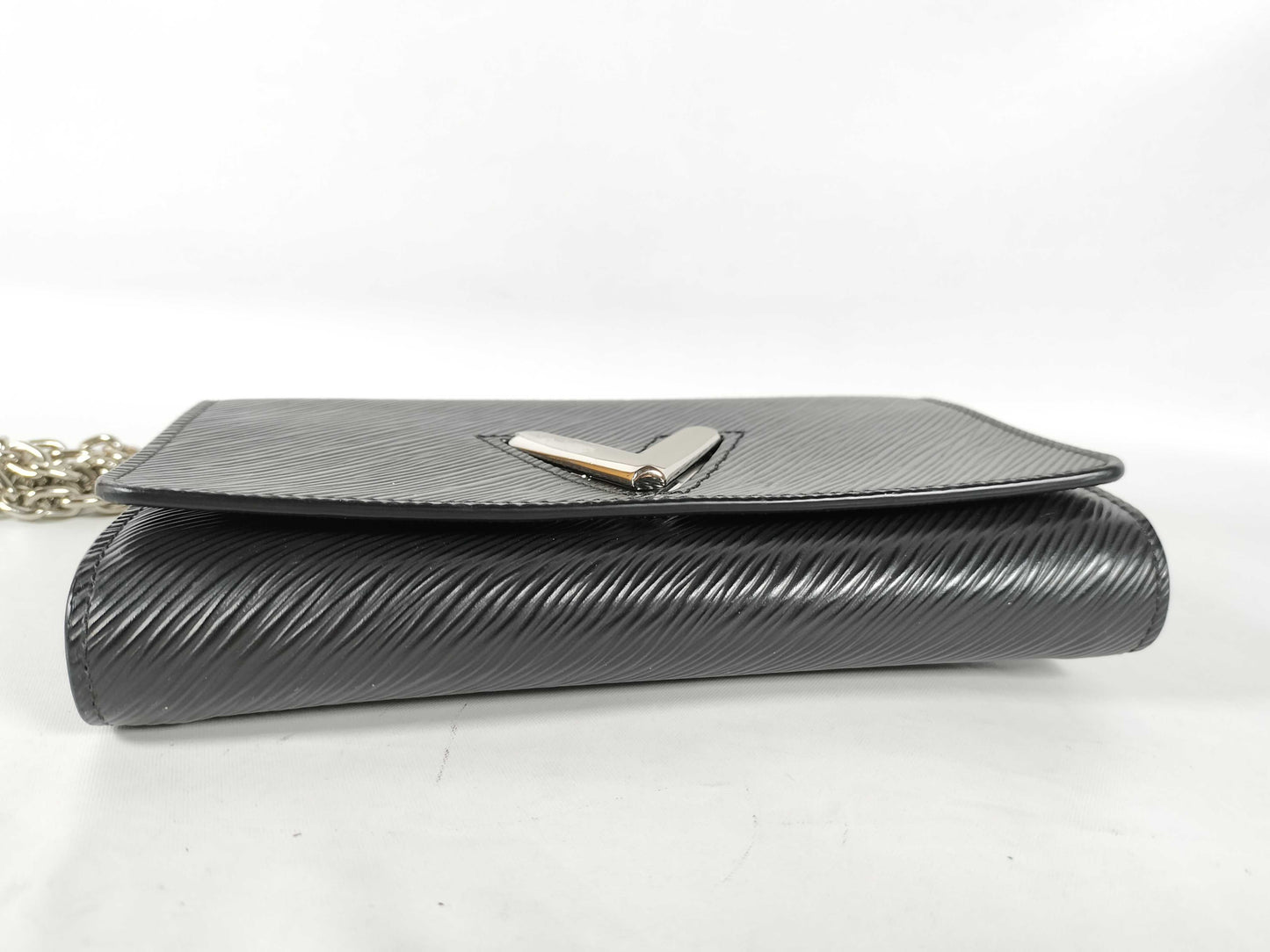 LOUIS VUITTON M62038 Epi Leather LV Epi Portefeuille Twist Chain M62038 Black Shoulder Bag