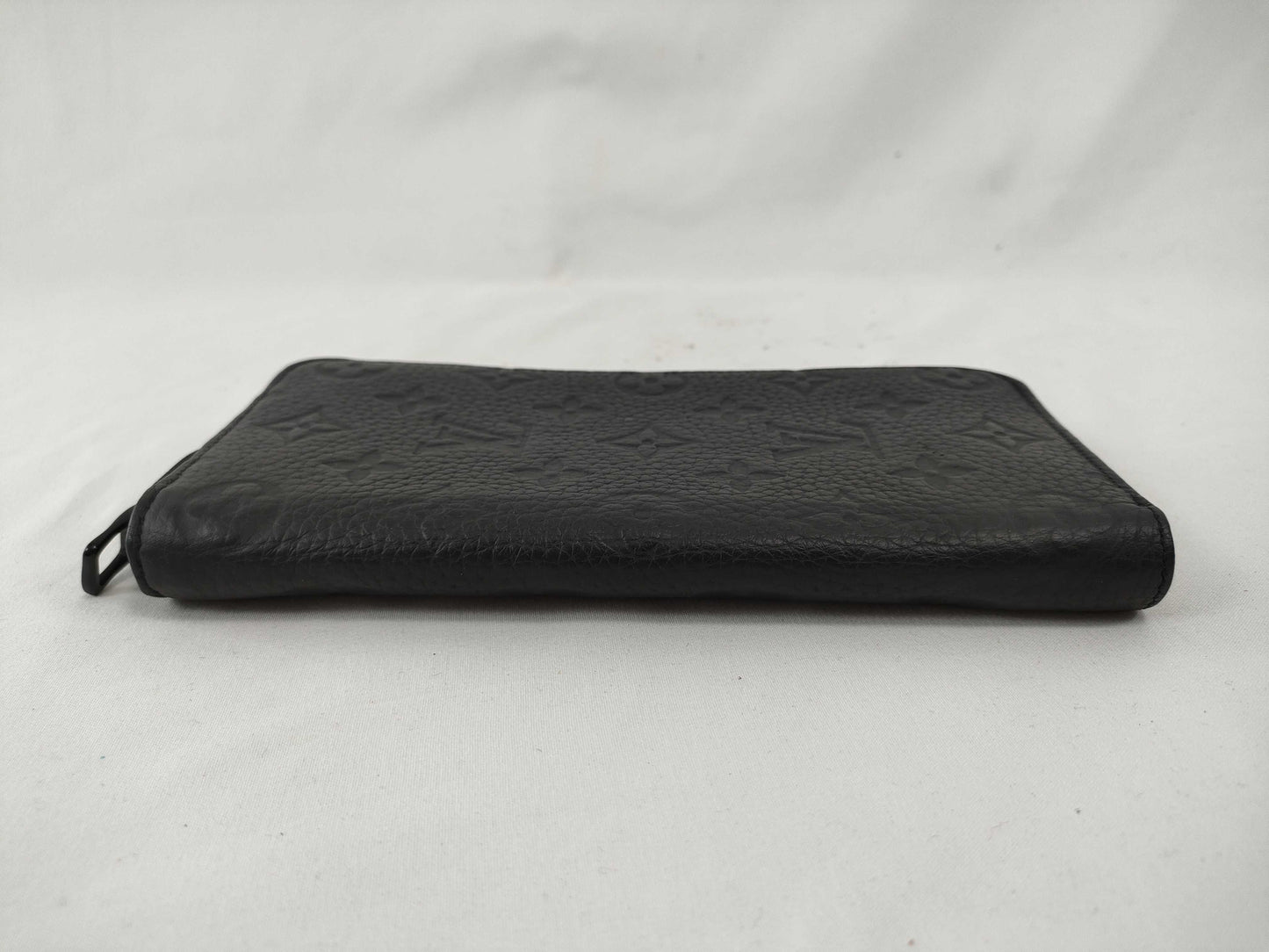 LOUIS VUITTON M 69047 Louis Vuitton Zippy Wallet Vertical Wallet