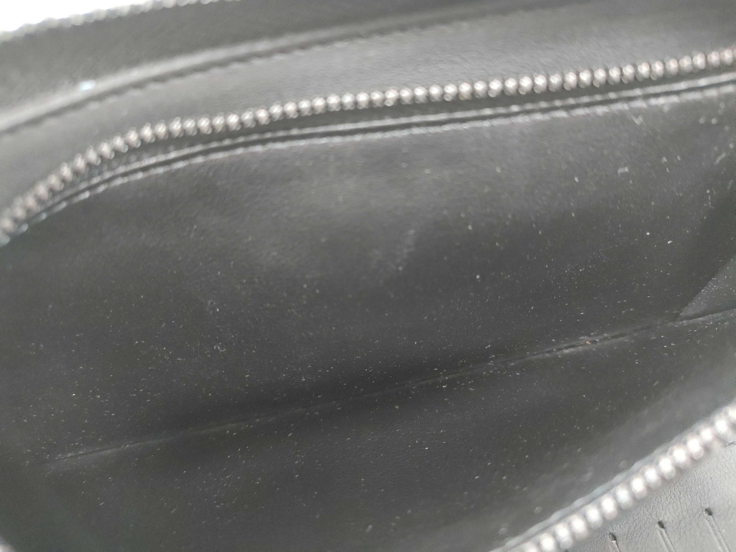 LOUIS VUITTON M 69047 Louis Vuitton Zippy Wallet Vertical Wallet