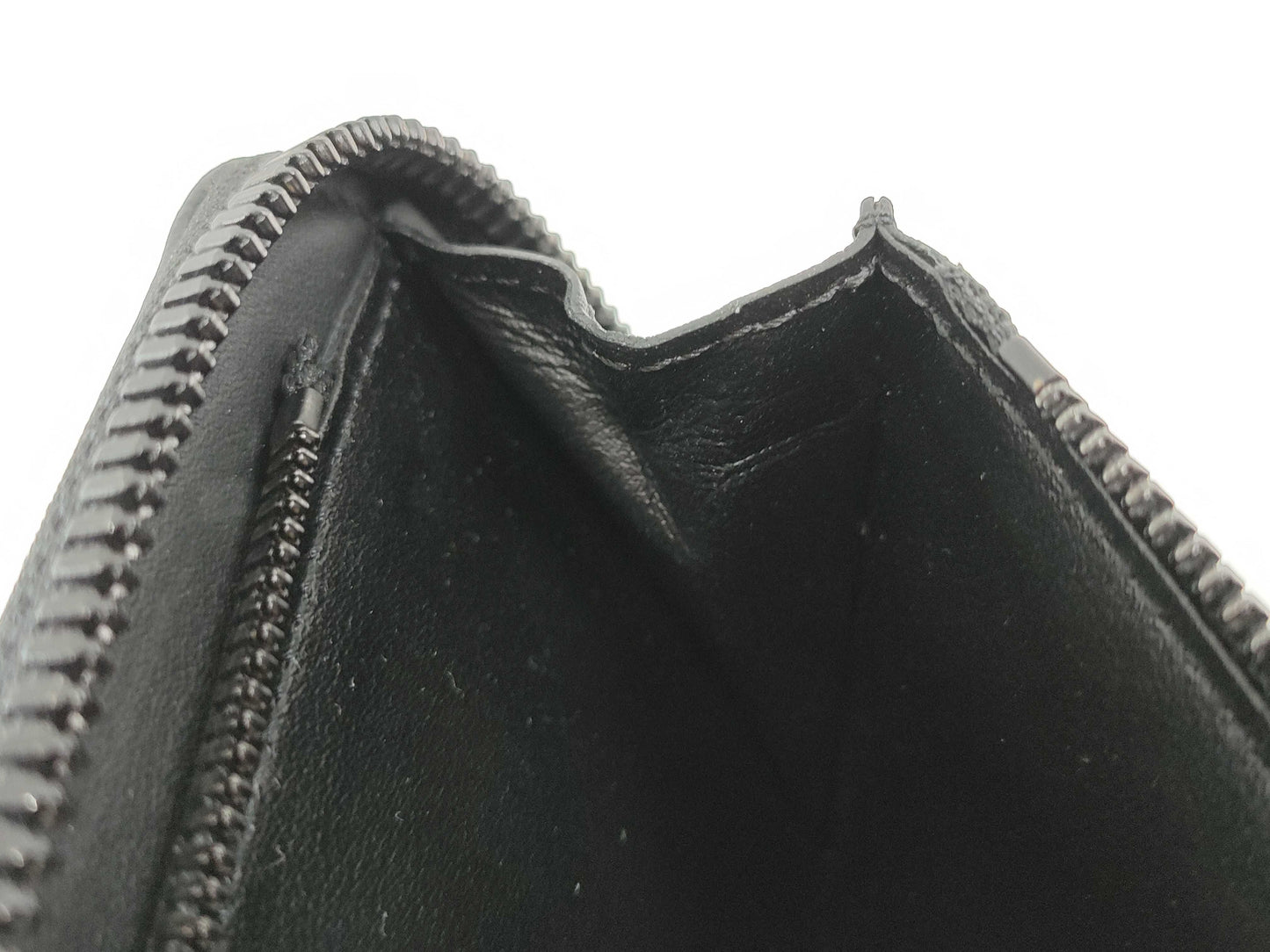LOUIS VUITTON M 69047 Louis Vuitton Zippy Wallet Vertical Wallet