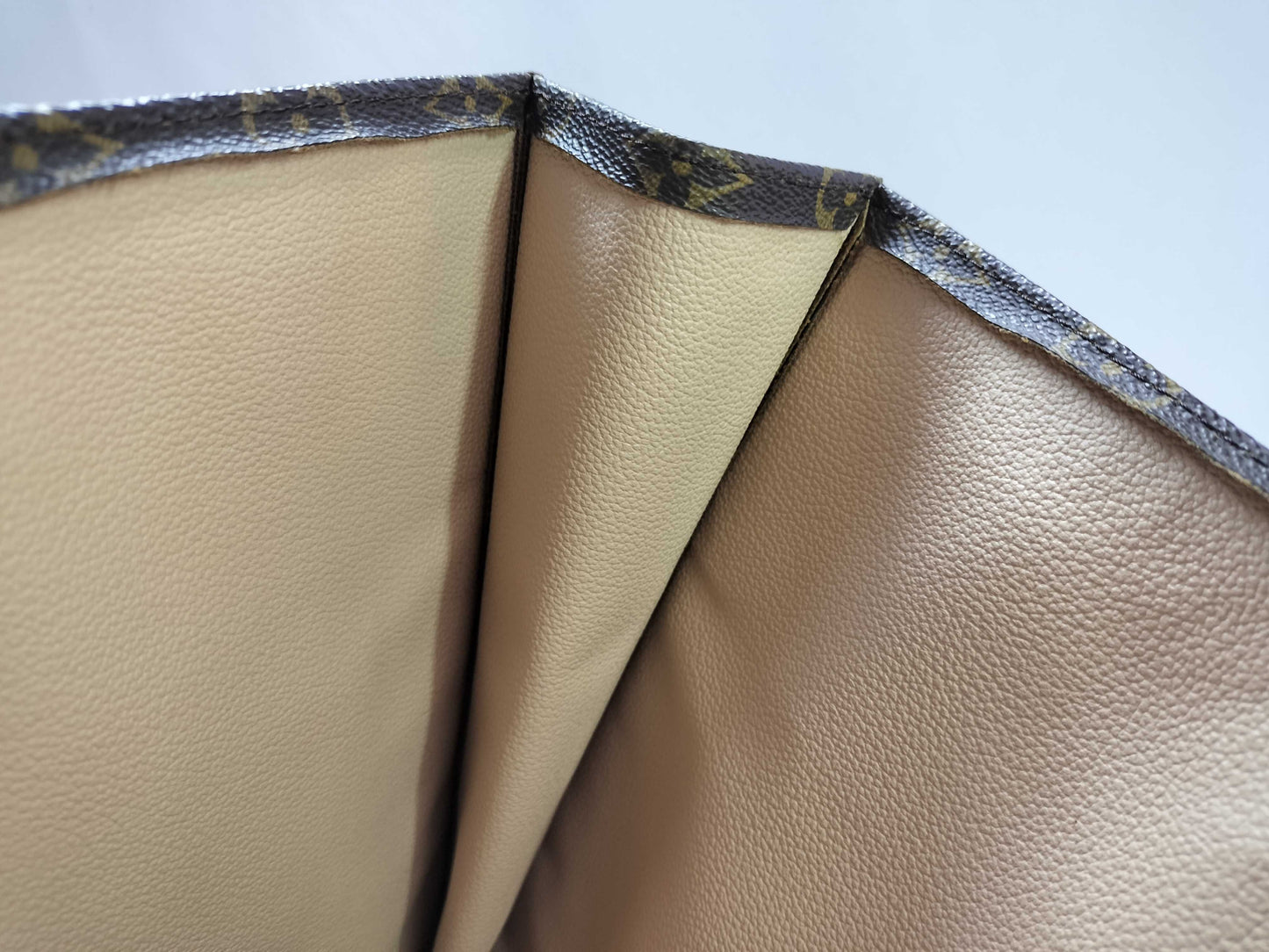 LOUIS VUITTON Monogram Sac Plat Tote Bag