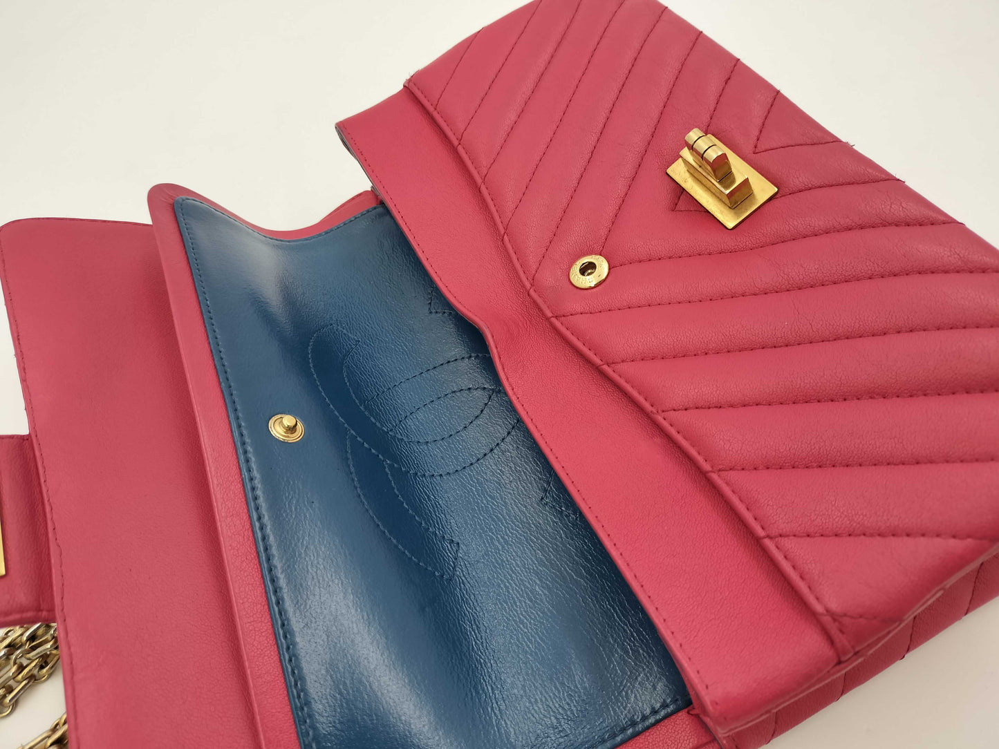 CHANEL Lamb V-Stitch Double Flap 25 Shoulder Bag