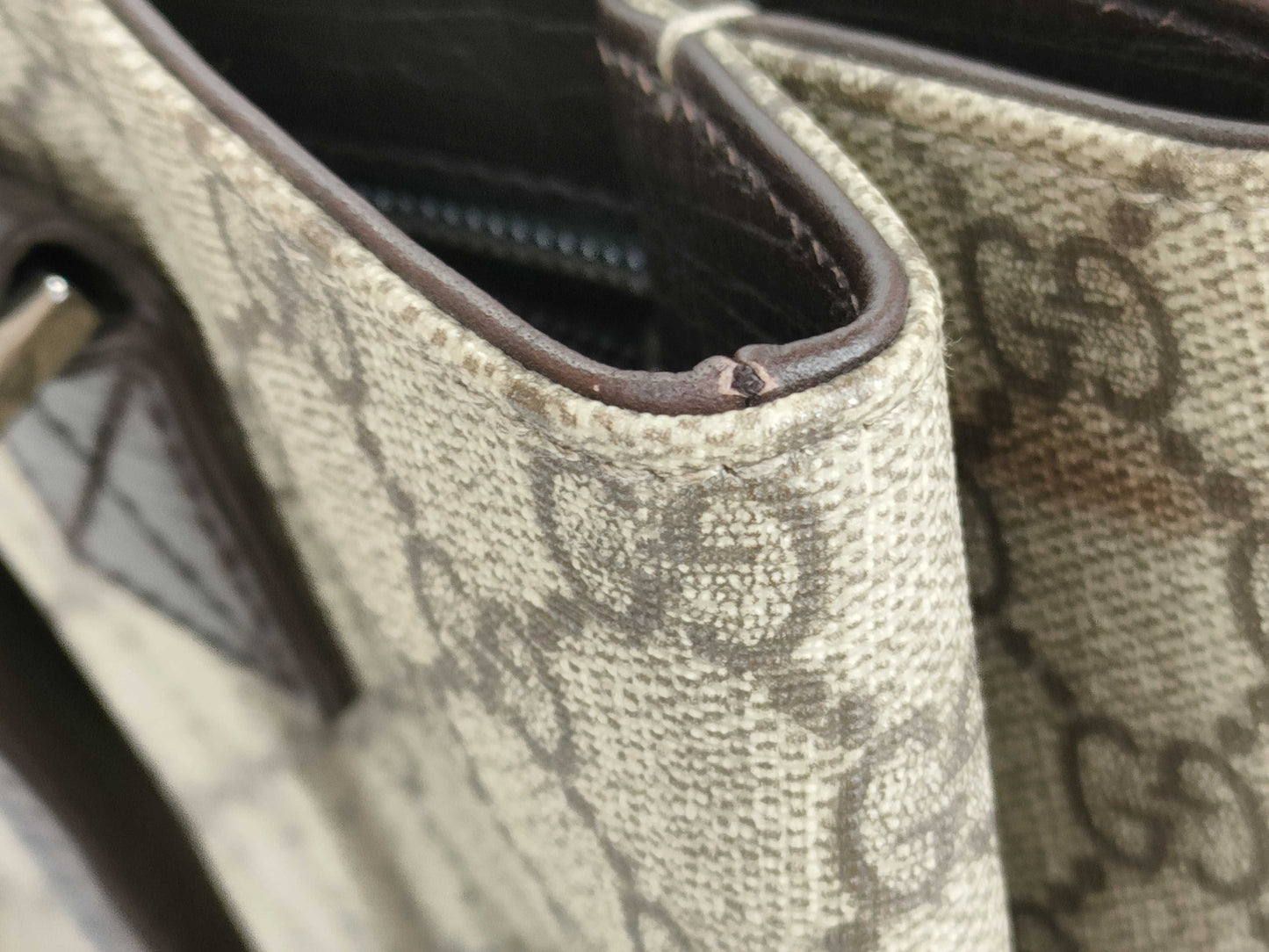 GUCCI 131220 GG Supreme Gucci Tote Bag