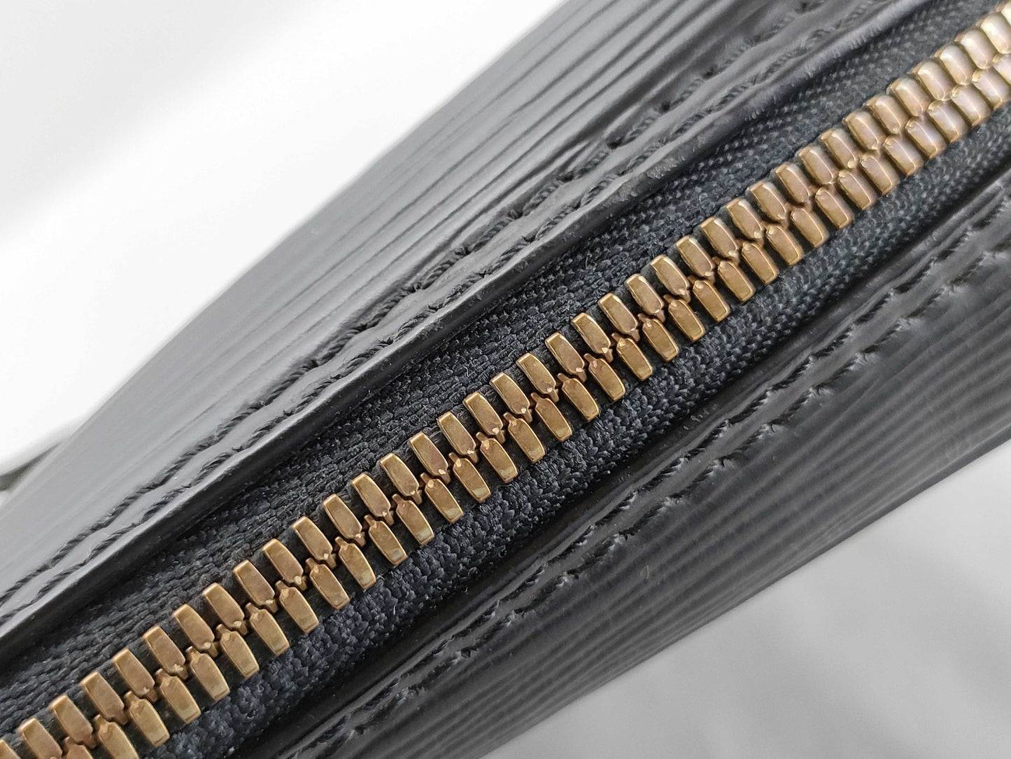 LOUIS VUITTON Epi PDV Business Bag BA2191
