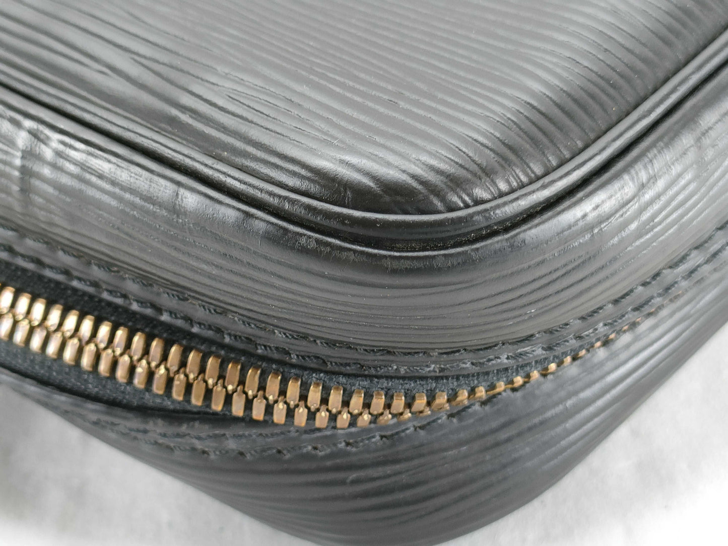 LOUIS VUITTON Epi PDV Business Bag BA2191