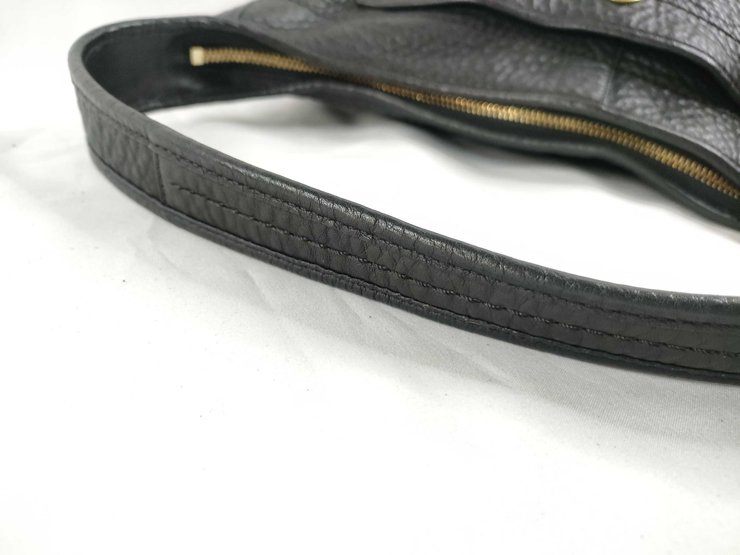 COACH shoulder bag in black calf leather
