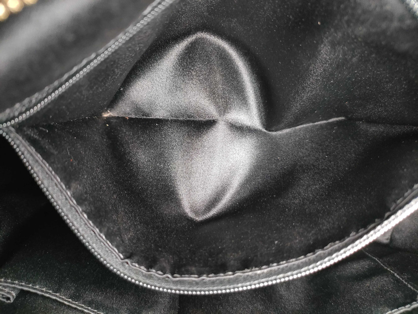 COACH shoulder bag in black calf leather