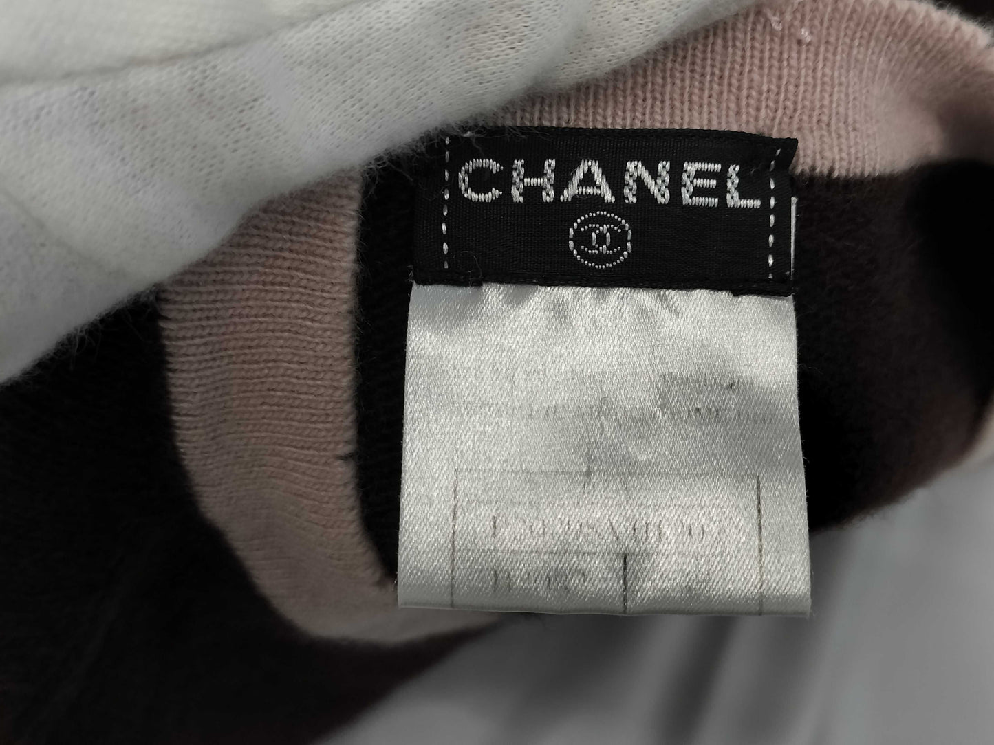 CHANEL Brand Apparel Cashmere Knit Ensemble Size 38 Tops Other Apparel