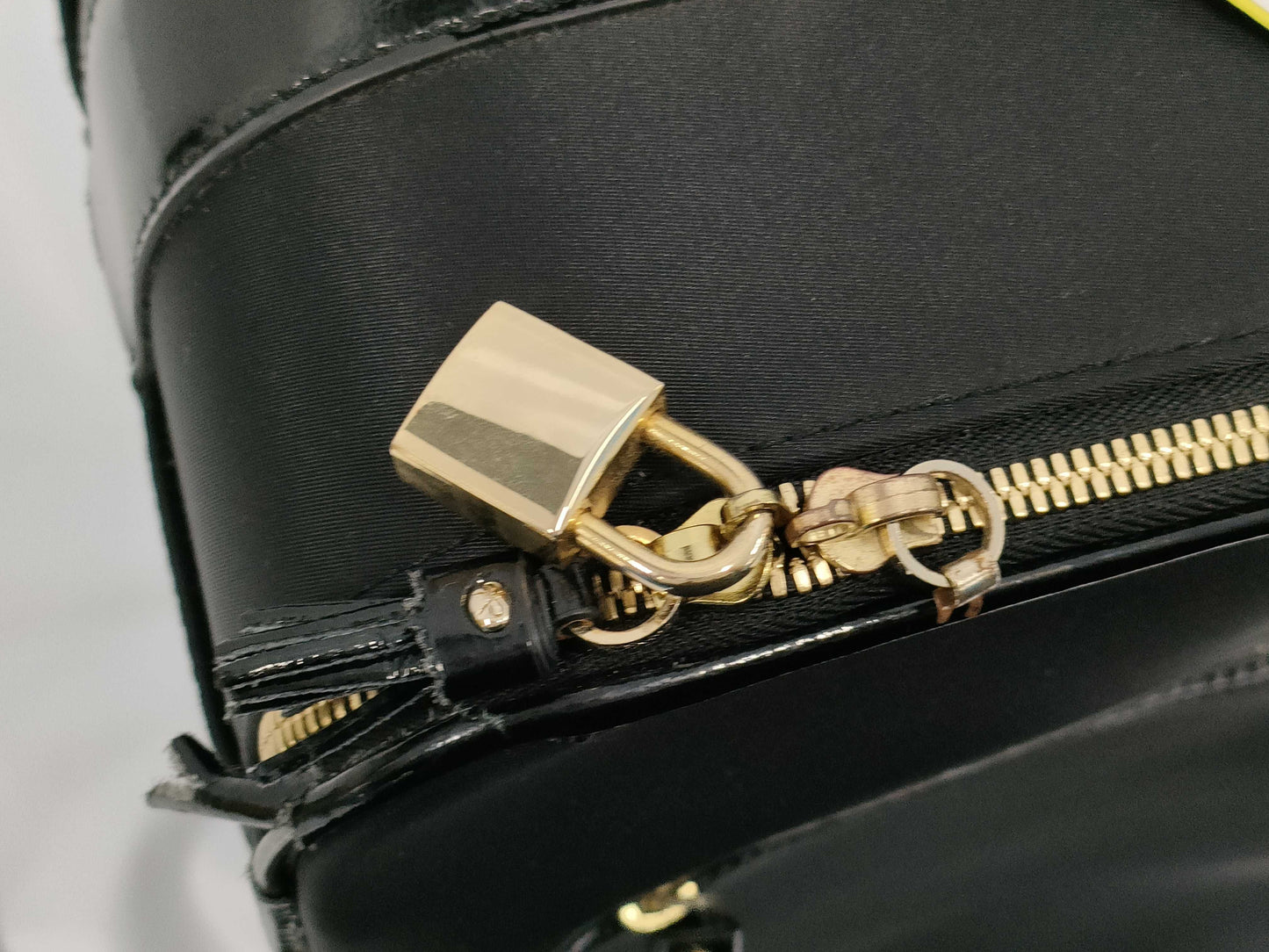Anya Hindmarch brand bag, carry bag, carry bag
