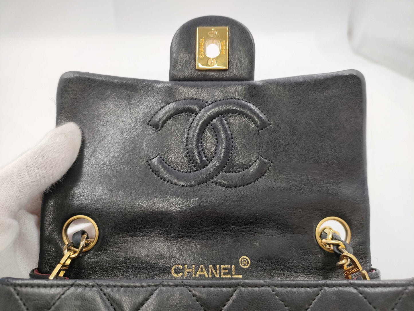CHANEL Mini Matelasse Lambskin Chain Shoulder Bag