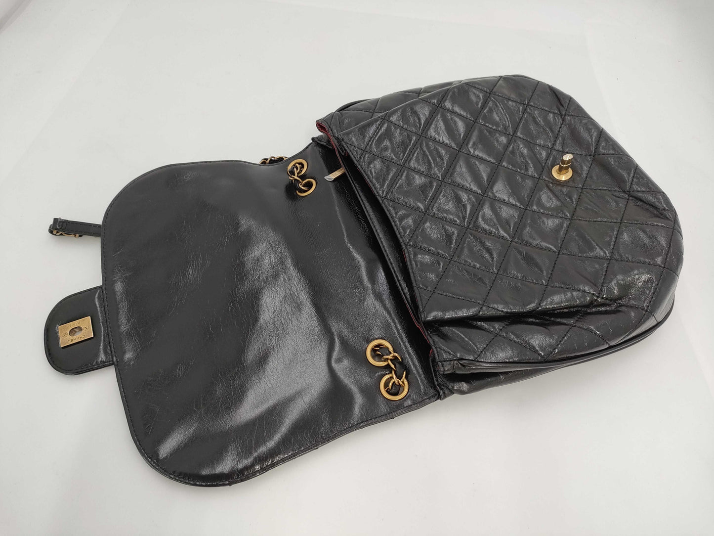 CHANEL Matelasse Shoulder Bag, Vintage Calfskin, Black, 20 Series