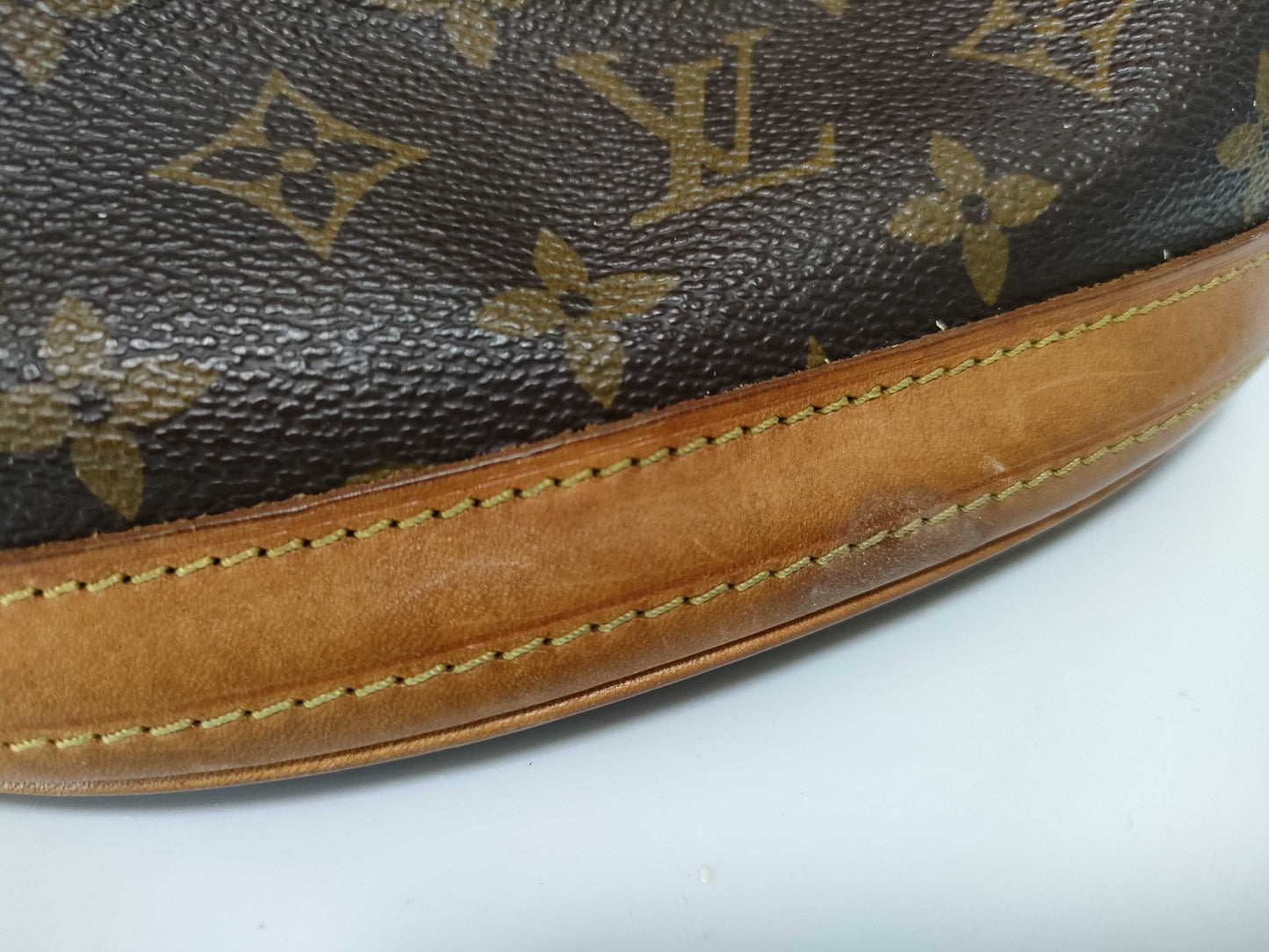 LOUIS VUITTON M42238 Monogram Louis Vuitton Monogram Bucket PM Handbag