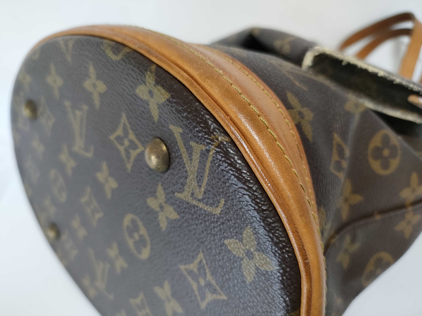LOUIS VUITTON M42238 Monogram Louis Vuitton Monogram Bucket PM Handbag