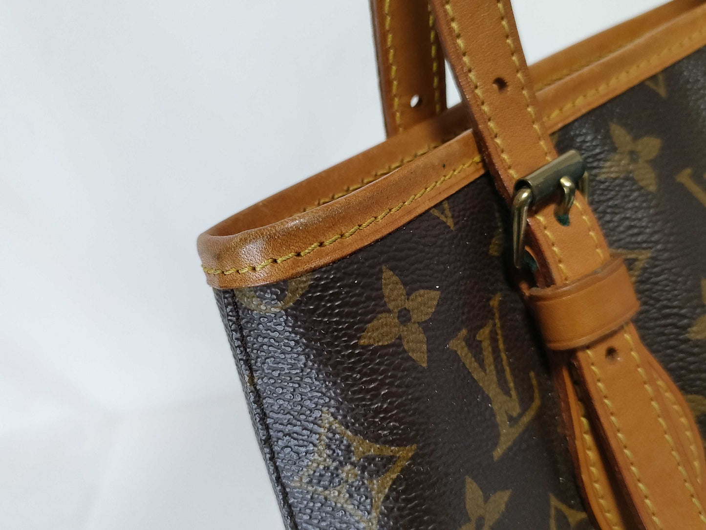 LOUIS VUITTON M42238 Monogram Louis Vuitton Monogram Bucket PM Handbag
