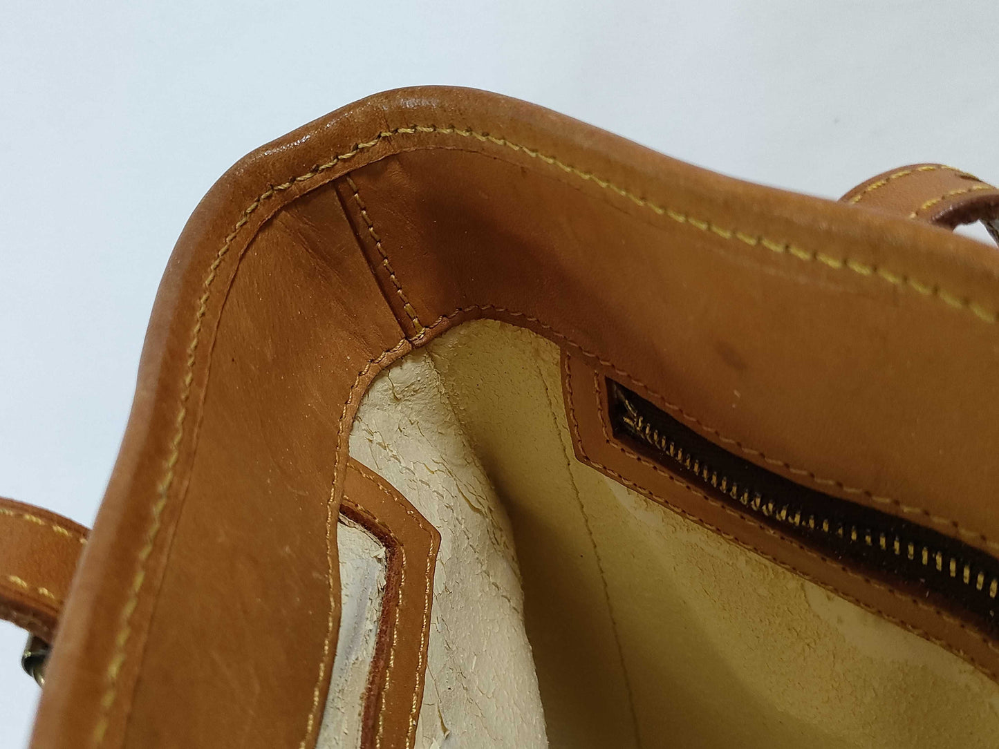 LOUIS VUITTON M42238 Monogram Louis Vuitton Monogram Bucket PM Handbag