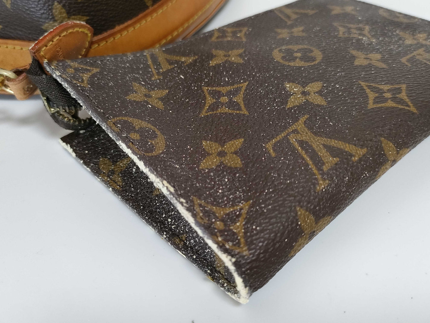 LOUIS VUITTON M42238 Monogram Louis Vuitton Monogram Bucket PM Handbag