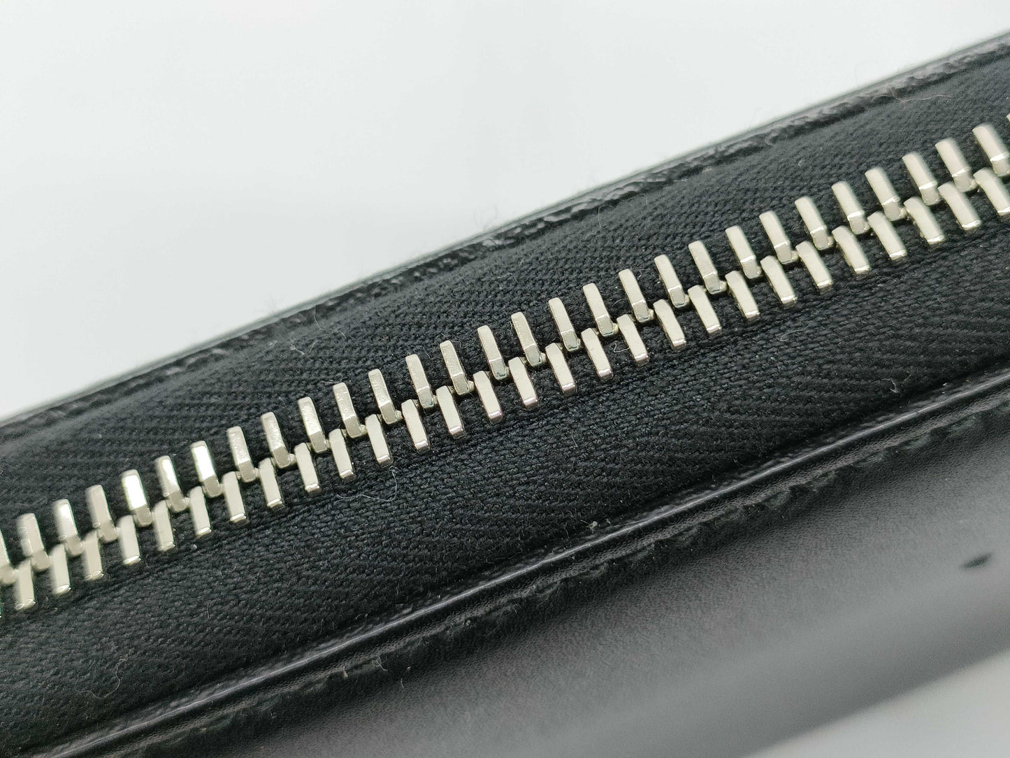 VALENTINO VLTN logo long wallet