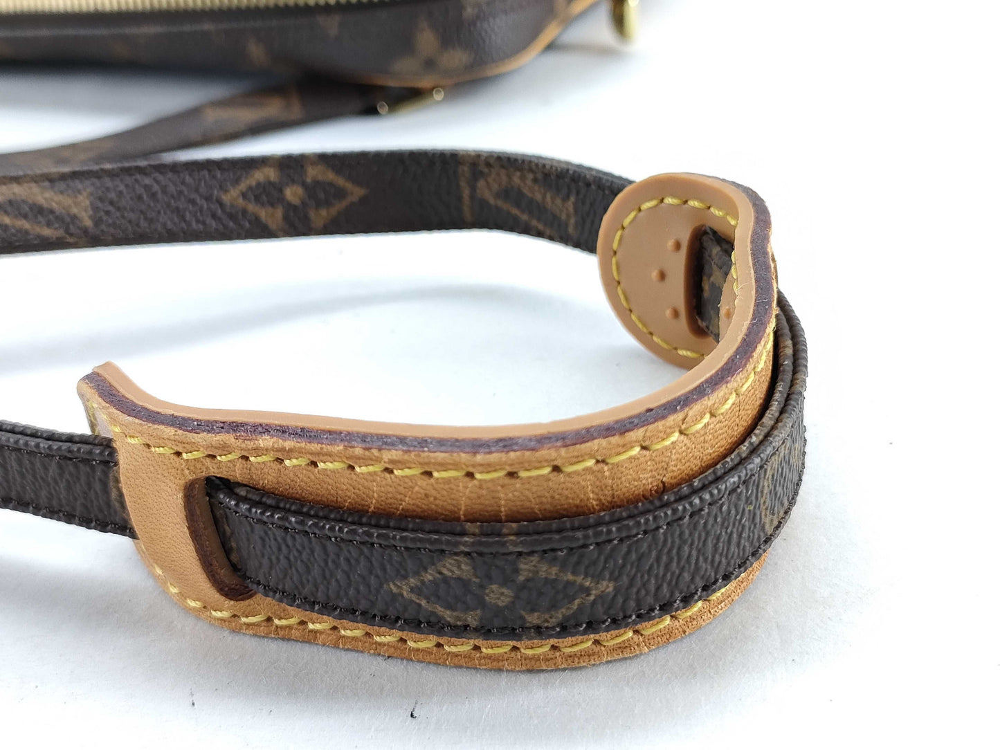 LOUIS VUITTON M51828 Monogram Louis Vuitton Monogram Marly Bandouliere M51828 MB0031 Shoulder Bag