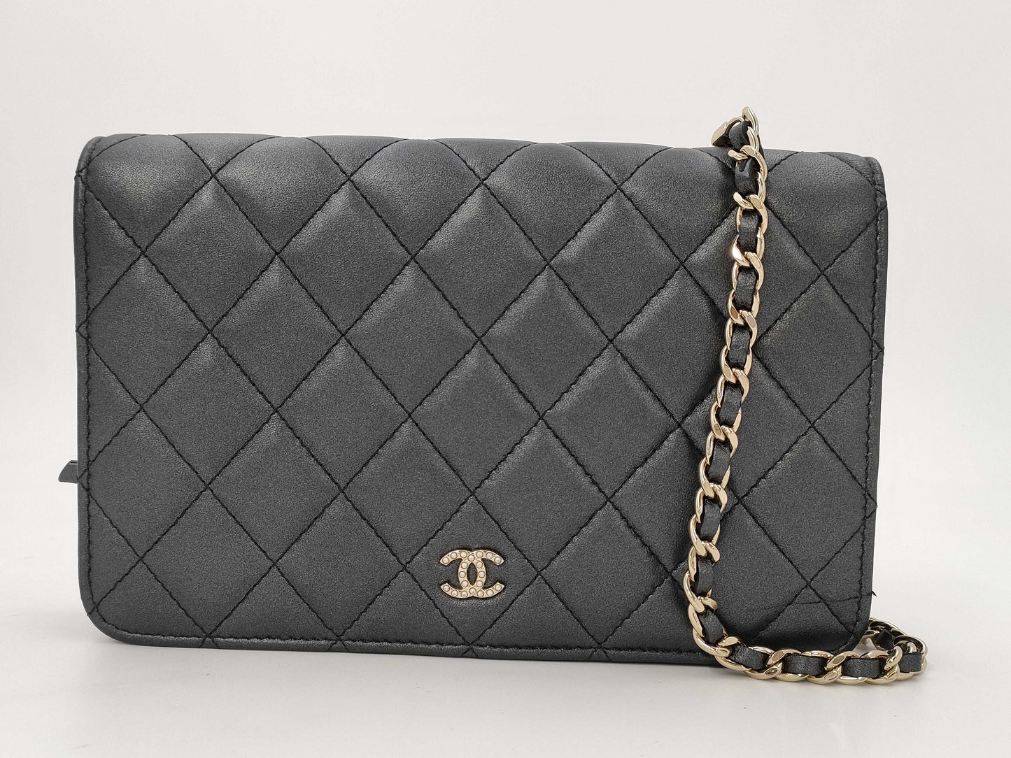 CHANEL Matelasse Shoulder Bag Shoulder Bag