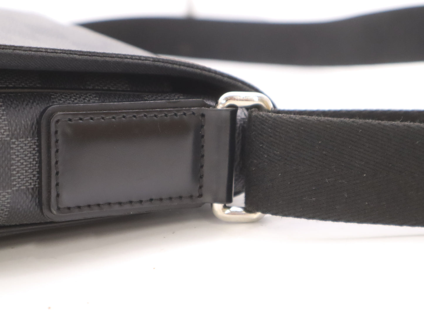 LOUIS VUITTON N41260? Damier Graphite District PM Shoulder Bag