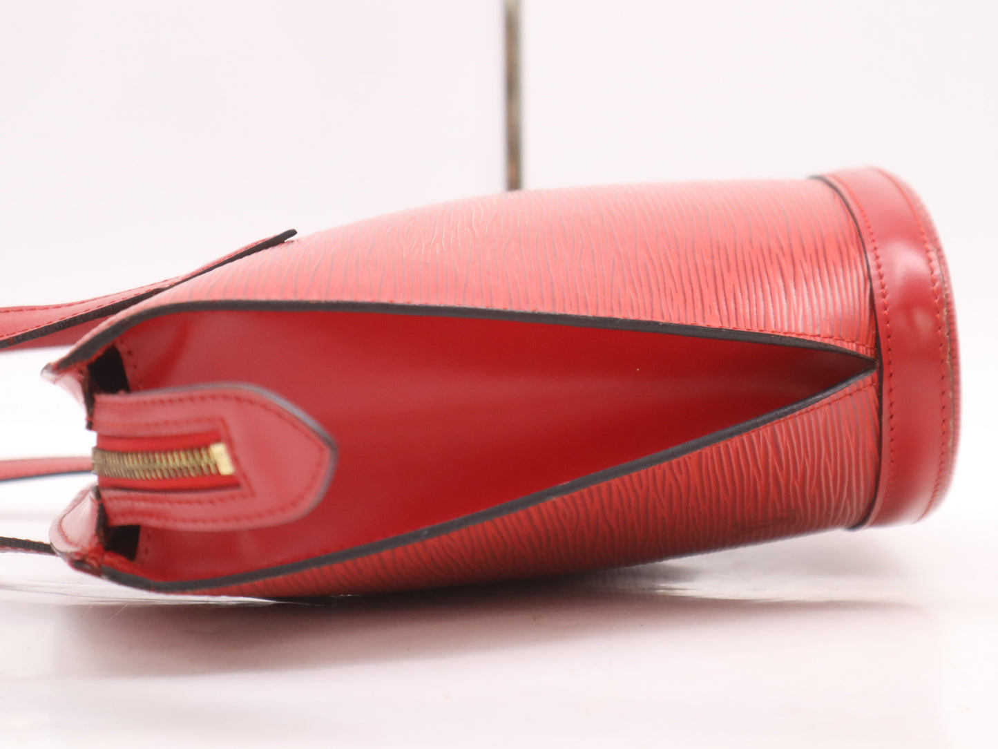 LOUIS VUITTON M52337 Epi Saint-Jacques Poignier Long Castilian Red Tote Bag