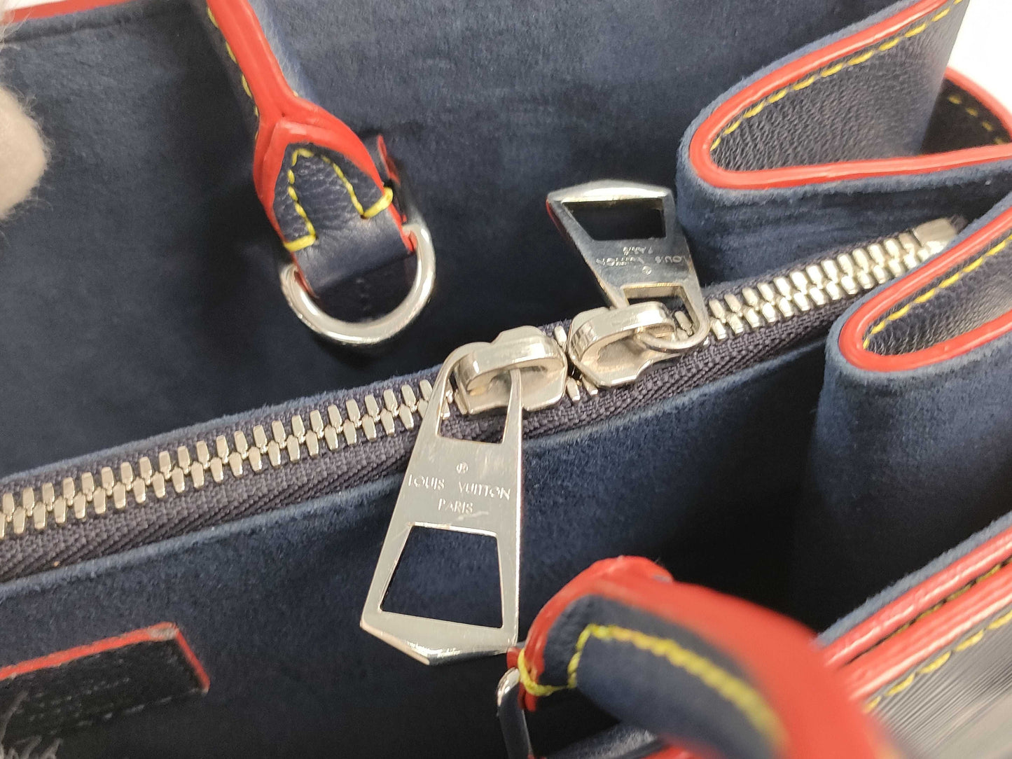 LOUIS VUITTON Twist Tote Handbag, Navy Blue with Silver Hardware, Epi Leather, Shoulder Strap, Clochet, M54980 AR4108