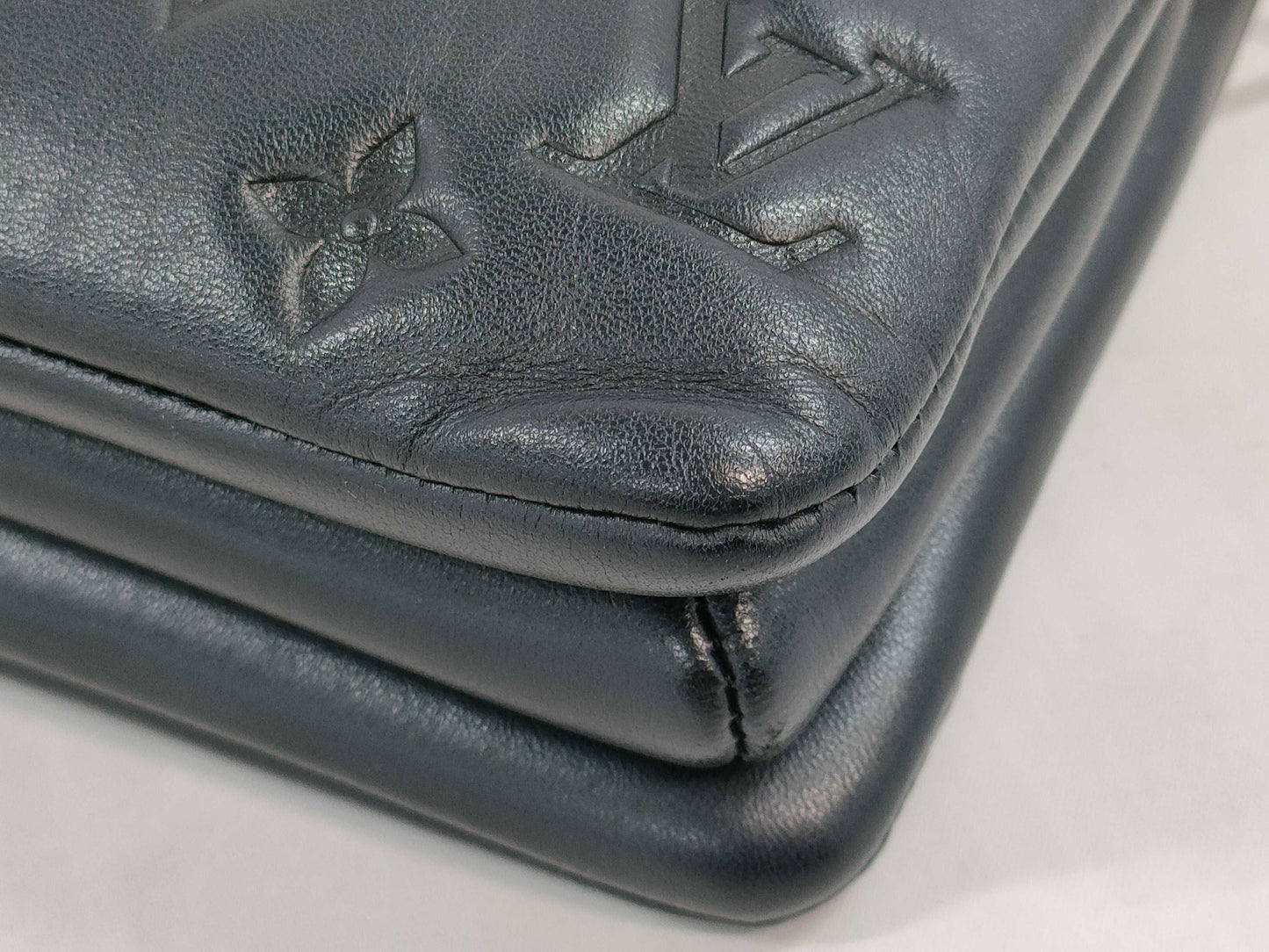 LOUIS VUITTON Coussin BB 2-Way Shoulder Bag, Black Leather with Gold Hardware, M21259, RFID, Shoulder Strap, Chain, Shoulder Bag