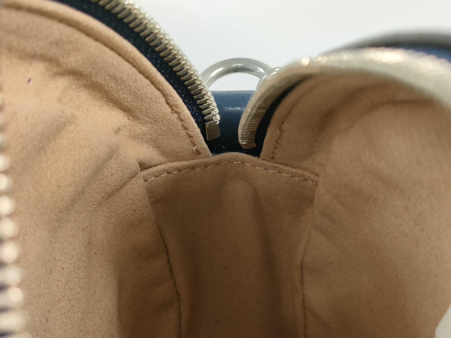 GUCCI GG Marmont Round Shoulder Bag in Navy and White Leather