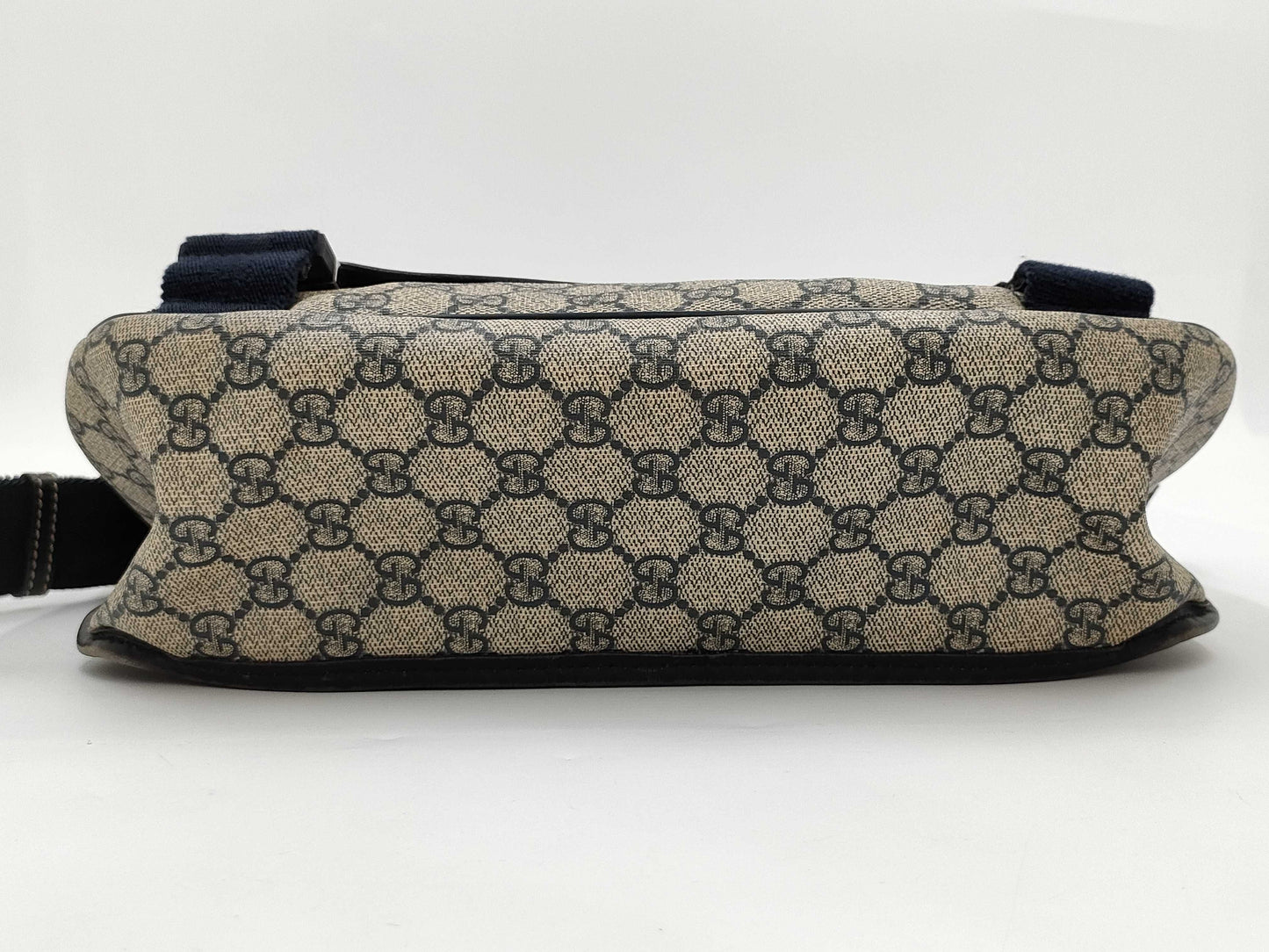 GUCCI GG Supreme Canvas Shoulder Bag in Beige PVC with Silver Hardware, 201732